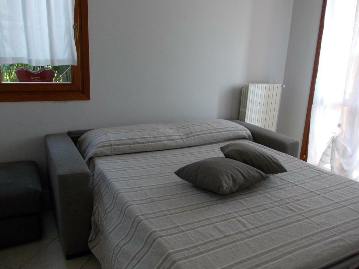 Alessandria Residence Desenzano del Garda Exterior photo